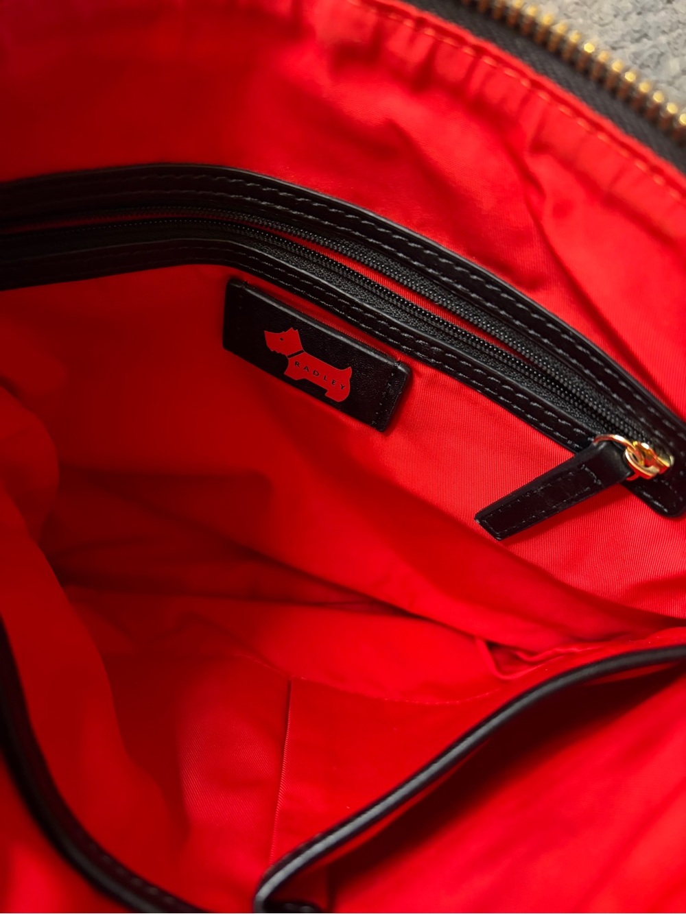 RADLEY LONDON Cream Crossbody Bag with Black Scotty Dog Print and Red Accents - Picture 11 of 11